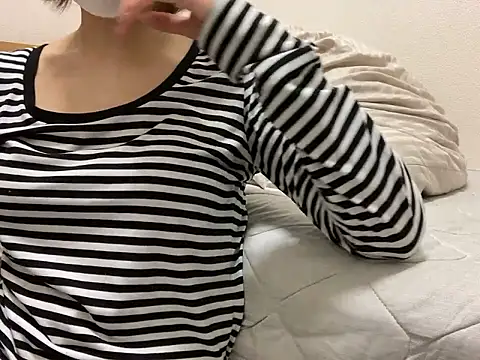 Snapshot of Omame_no_Yuwaku chatting on 13, 7, 2026 Omame no Yuwaku online show from 13, 7, 2026