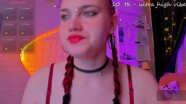 Snapshot of SweetieMarry chatting on 21, 12, 2025 SweetieMarry online show from 21, 12, 2025