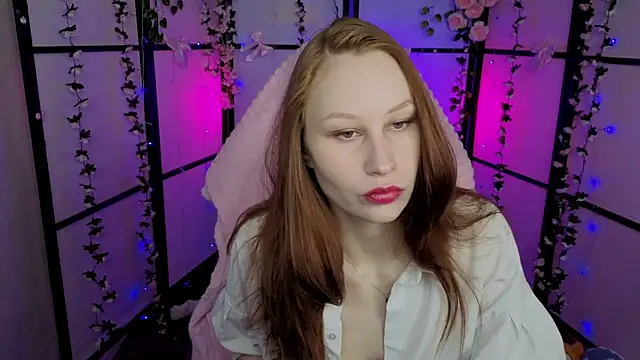 JoanFlare online show from 2, 12, 2025