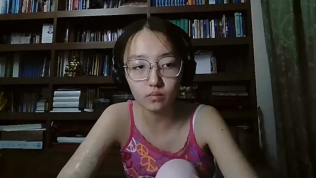 LinaClous online show from 3, 3, 2026