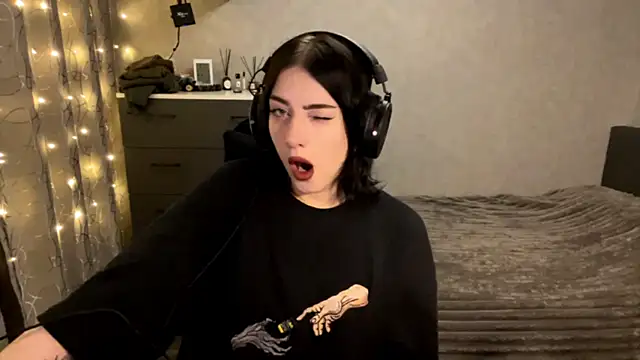 Snapshot of Meowluly chatting on 12, 1, 2026 Meowluly online show from 12, 1, 2026