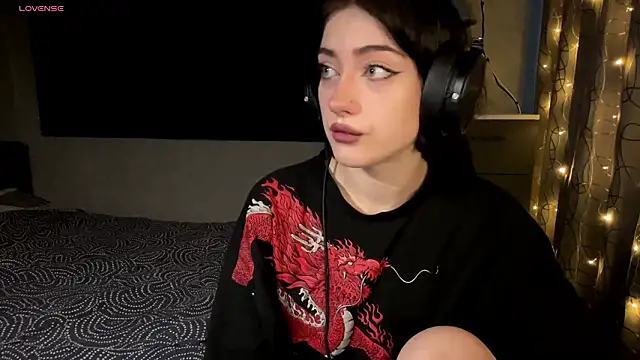 Snapshot of Meowluly chatting on 5, 2, 2026 Meowluly online show from 5, 2, 2026