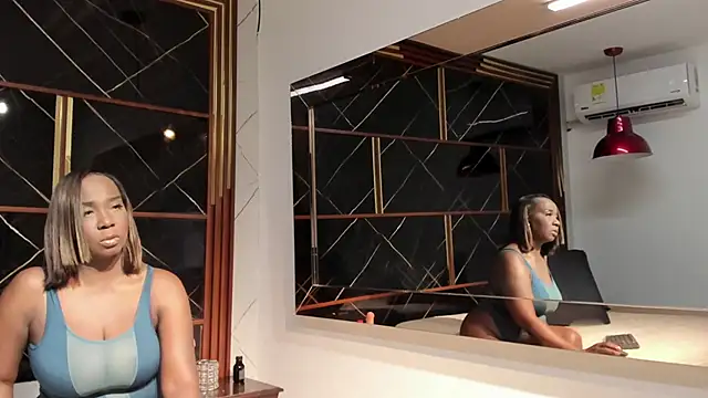 ZoeCollin online show from 18, 12, 2025