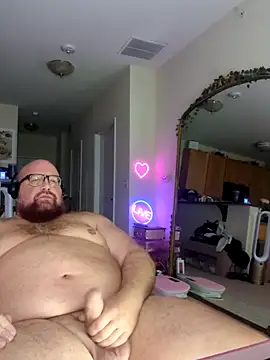 BigBearforCuddles online show from 21, 4, 2026