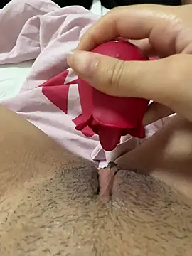 nikkisant online show from 8, 7, 2026