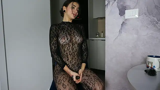 Snapshot of LianixLoverx chatting on 13, 12, 2025 LianixLoverx online show from 13, 12, 2025