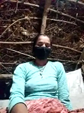 Snapshot of Uma_sain chatting on 28, 11, 2025 Uma sain online show from 28, 11, 2025