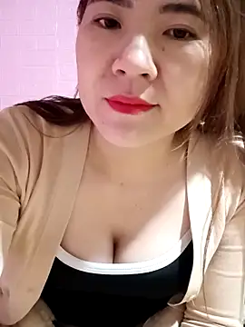 Snapshot of Lily-ross22 chatting on 15, 12, 2025 Lily-ross22 online show from 15, 12, 2025