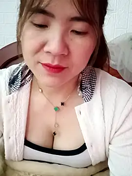 Snapshot of Lily-ross22 chatting on 10, 2, 2026 Lily-ross22 online show from 10, 2, 2026