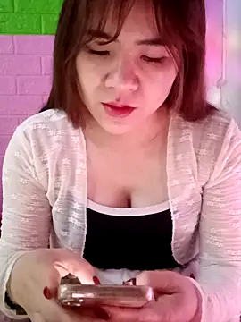 Snapshot of Lily-ross22 chatting on 21, 2, 2026 Lily-ross22 online show from 21, 2, 2026