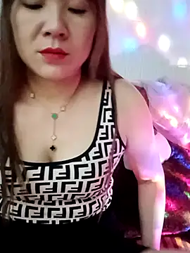 Snapshot of Lily-ross22 chatting on 27, 2, 2026 Lily-ross22 online show from 27, 2, 2026