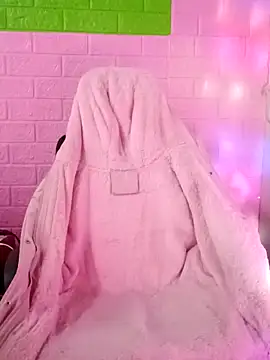 Snapshot of Lily-ross22 chatting on 8, 3, 2026 Lily-ross22 online show from 8, 3, 2026