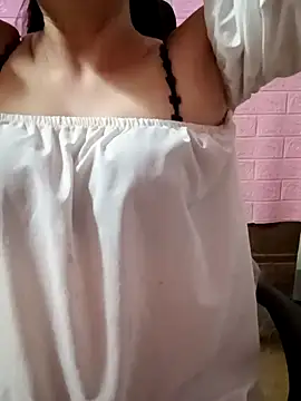 Lily-ross22 online show from 25, 7, 2026