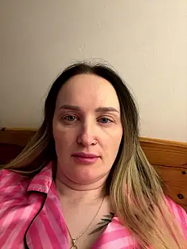 Snapshot of TomilaSi chatting on 7, 1, 2026 TomilaSi online show from 7, 1, 2026