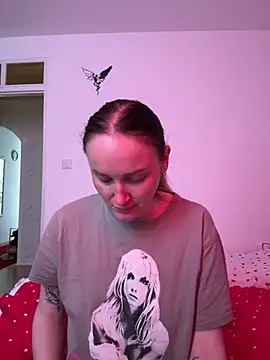 Snapshot of TomilaSi chatting on 1, 2, 2026 TomilaSi online show from 1, 2, 2026