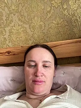 Snapshot of TomilaSi chatting on 3, 2, 2026 TomilaSi online show from 3, 2, 2026