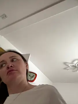 Snapshot of TomilaSi chatting on 11, 2, 2026 TomilaSi online show from 11, 2, 2026