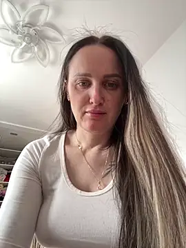 Snapshot of TomilaSi chatting on 27, 2, 2026 TomilaSi online show from 27, 2, 2026