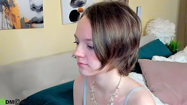 Olivia Riesz online show from 9, 5, 2026