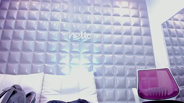 Snapshot of sol-angel chatting on 20, 12, 2025 sol-angel online show from 20, 12, 2025