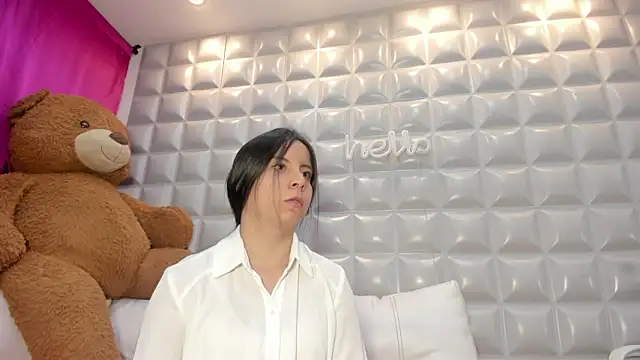 Snapshot of sol-angel chatting on 6, 2, 2026 sol-angel online show from 6, 2, 2026