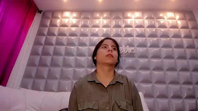 Snapshot of sol-angel chatting on 16, 3, 2026 sol-angel online show from 16, 3, 2026