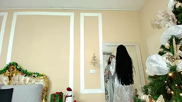 Snapshot of HallieStone chatting on 21, 12, 2025 HallieStone online show from 21, 12, 2025