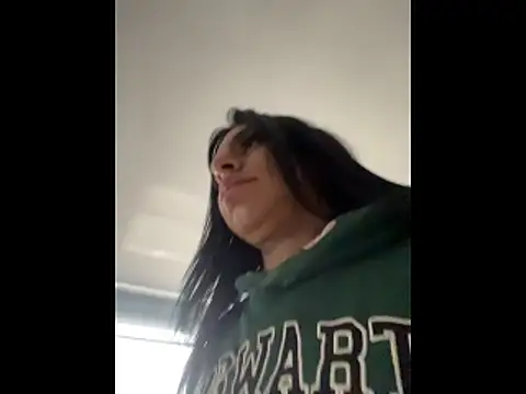 Snapshot of SaraAndrade_ chatting on 16, 12, 2025 SaraAndrade online show from 16, 12, 2025