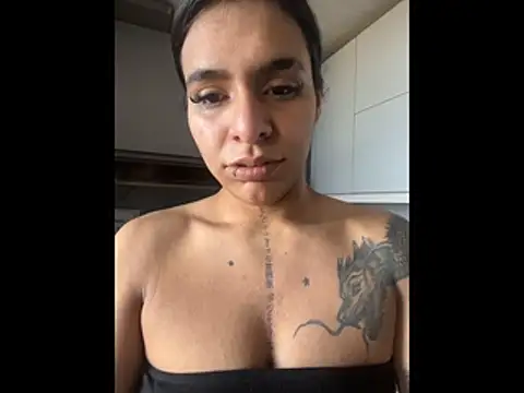 Snapshot of SaraAndrade_ chatting on 7, 1, 2026 SaraAndrade online show from 7, 1, 2026