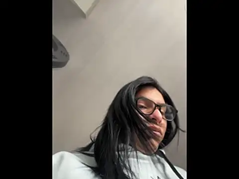 Snapshot of SaraAndrade_ chatting on 9, 1, 2026 SaraAndrade online show from 9, 1, 2026