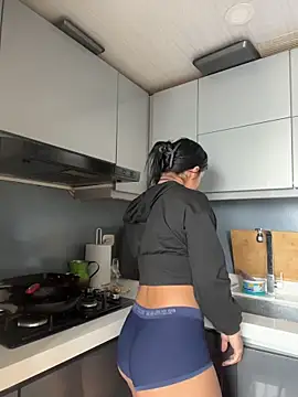 Snapshot of SaraAndrade_ chatting on 14, 2, 2026 SaraAndrade online show from 14, 2, 2026