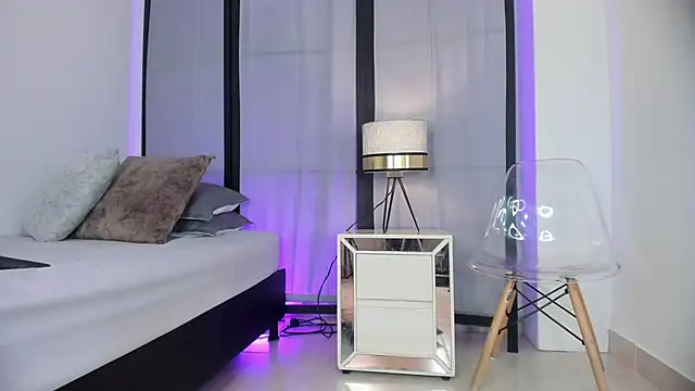 Snapshot of niicole_steele_ chatting on 18, 12, 2025 niicole steele online show from 18, 12, 2025