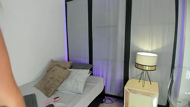 Snapshot of niicole_steele_ chatting on 12, 2, 2026 niicole steele online show from 12, 2, 2026