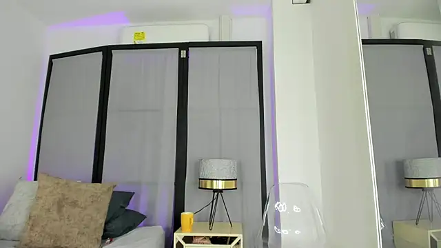niicole steele  online show from 9, 5, 2026