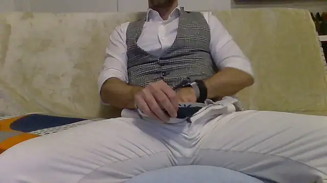 Snapshot of Eroshotlicker chatting on 25, 2, 2026 Eroshotlicker online show from 25, 2, 2026