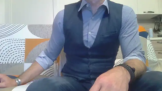 Snapshot of Eroshotlicker chatting on 3, 3, 2026 Eroshotlicker online show from 3, 3, 2026