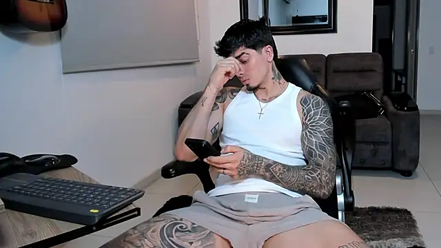 Snapshot of _mrcock__ chatting on 8, 7, 2026 mrcock online show from 8, 7, 2026