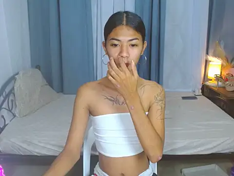 Snapshot of SamaraMillers chatting on 21, 12, 2025 SamaraMillers online show from 21, 12, 2025