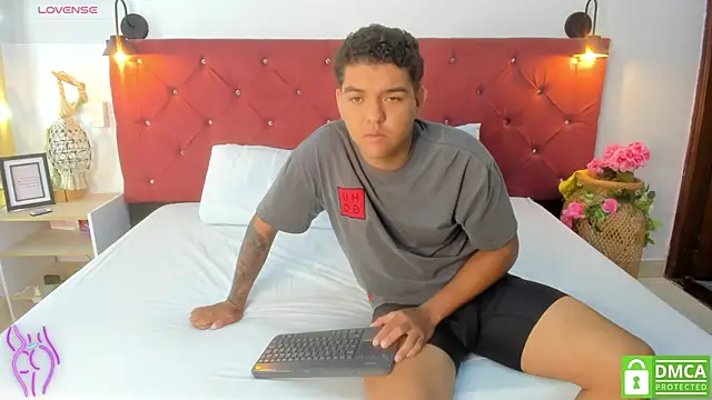 Snapshot of _bonnyandclyde chatting on 19, 1, 2026 bonnyandclyde online show from 19, 1, 2026