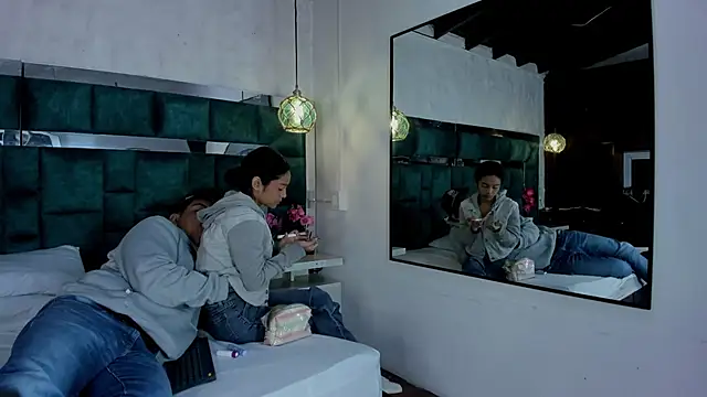 Snapshot of _bonnyandclyde chatting on 2, 3, 2026 bonnyandclyde online show from 2, 3, 2026