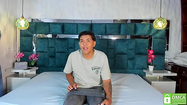 Snapshot of _bonnyandclyde chatting on 7, 3, 2026 bonnyandclyde online show from 7, 3, 2026