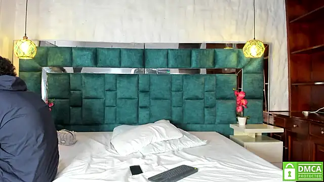 Snapshot of _bonnyandclyde chatting on 11, 3, 2026 bonnyandclyde online show from 11, 3, 2026