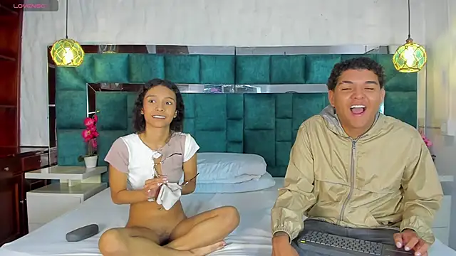 Snapshot of _bonnyandclyde chatting on 13, 3, 2026 bonnyandclyde online show from 13, 3, 2026