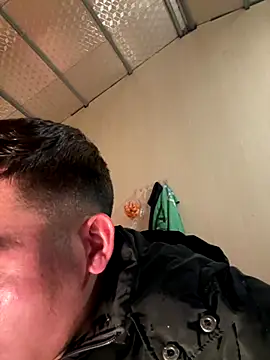 Snapshot of sanu551 chatting on 6, 1, 2026 sanu551 online show from 6, 1, 2026