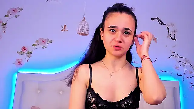 Snapshot of TinyBlair chatting on 5, 3, 2026 TinyBlair online show from 5, 3, 2026