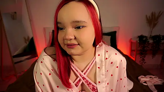 Snapshot of Rose_Luvv chatting on 16, 12, 2025 Rose Luvv online show from 16, 12, 2025