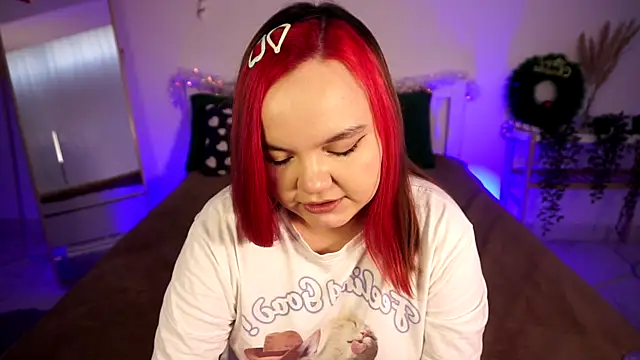 Snapshot of Rose_Luvv chatting on 23, 12, 2025 Rose Luvv online show from 23, 12, 2025