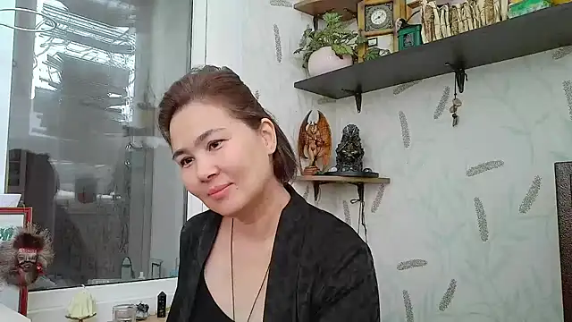 Snapshot of Nettie_Allie chatting on 3, 12, 2025 Nettie Allie online show from 3, 12, 2025