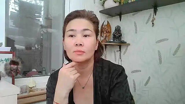 Snapshot of Nettie_Allie chatting on 5, 12, 2025 Nettie Allie online show from 5, 12, 2025