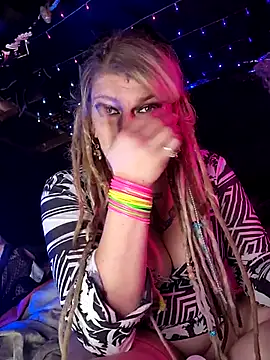 Horny hippie online show from 28, 10, 2025